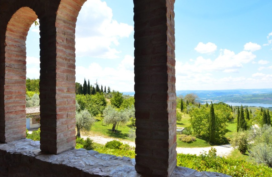 Exclusive holiday on the hills of Tiber Valley
