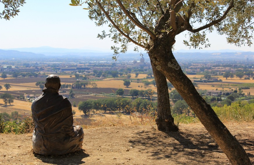 Fascia Olivata: an itinerary across villages and hills