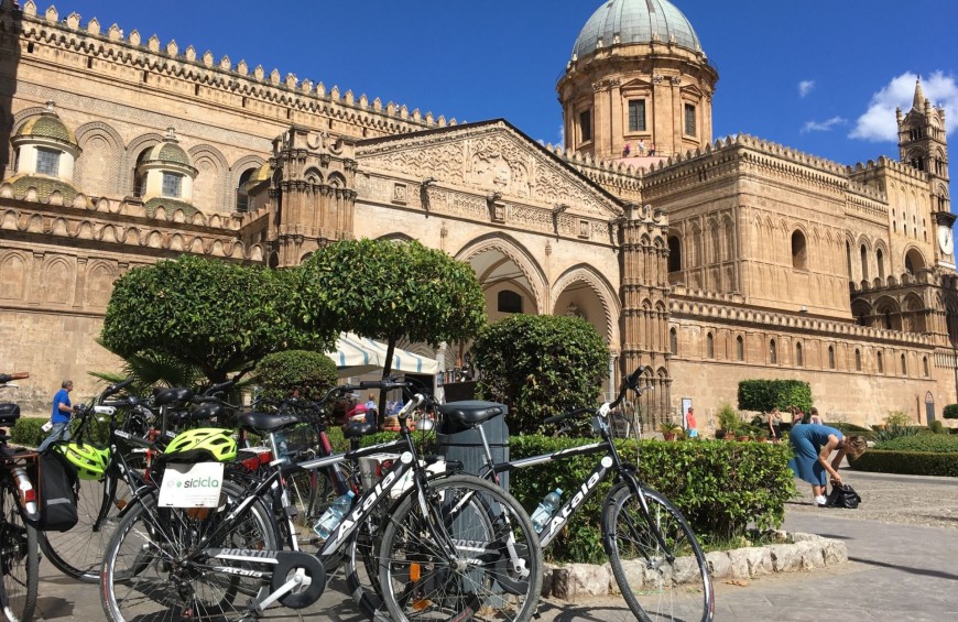 New Year's Eve by bike to discover Palermo
