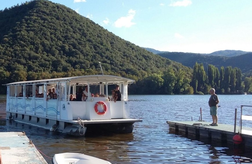 Giro turistico in battello del Lago di Piediluco