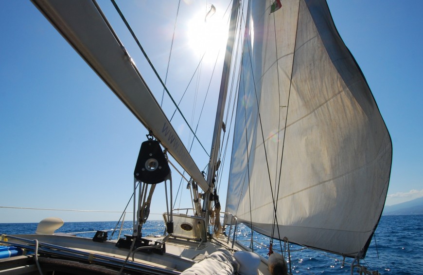 The azure day: sailing along the Cinque Terre coast!