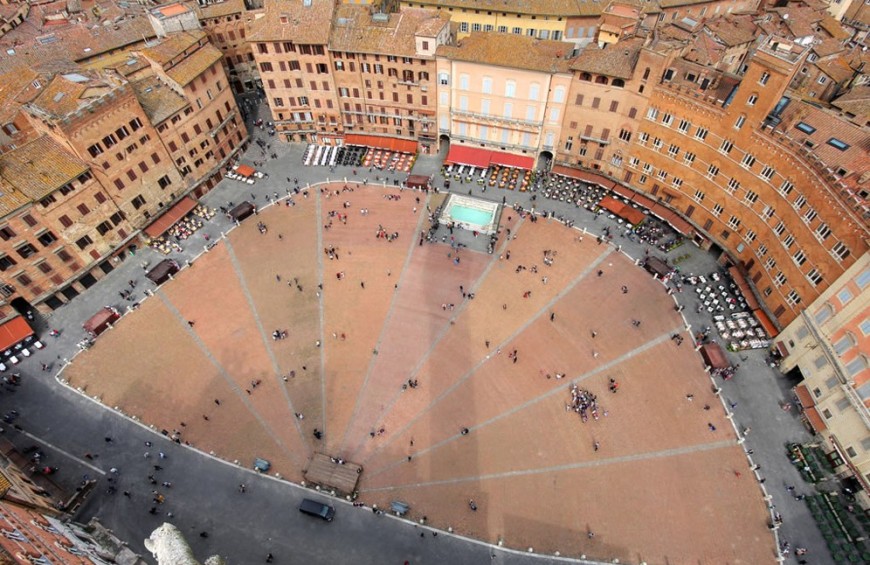 Helicopter tour of the Tuscan cities